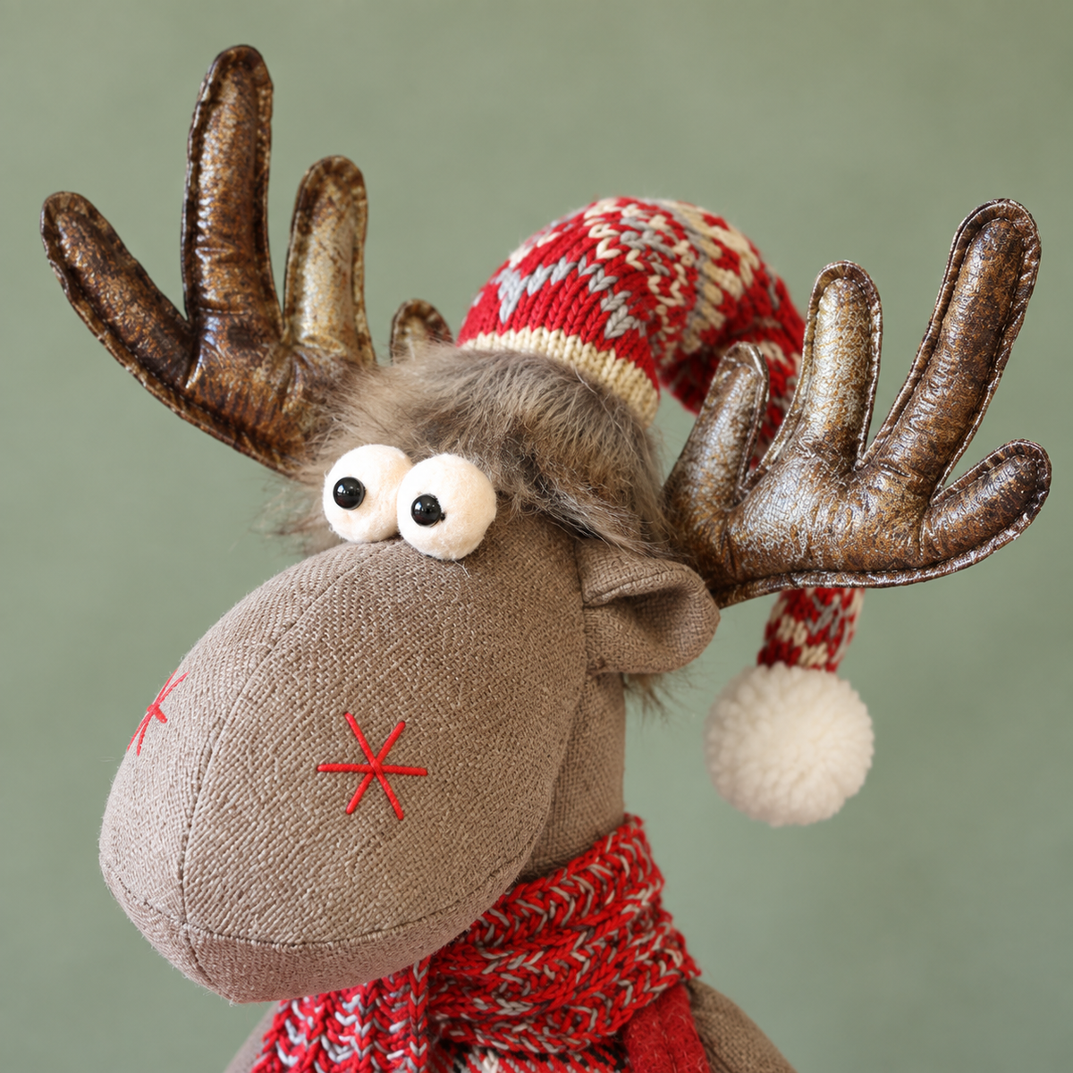 Cozy Christmas Reindeer & Friends